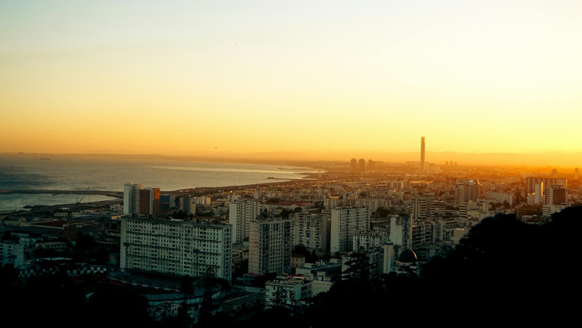Alger la Blanche — capitale algérienne sur la Méditerranée